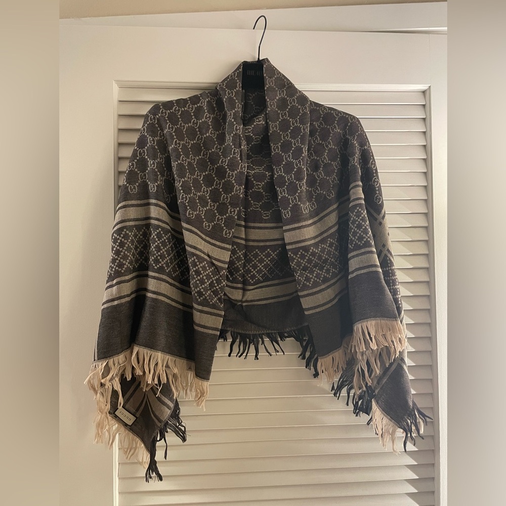 Gucci wool and silk reversible scarf NWOT